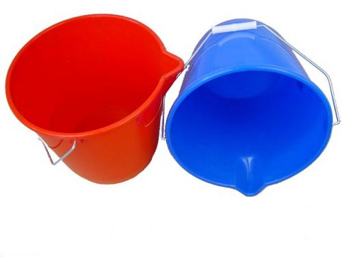 0633 SEAU PLASTIQUE 12L